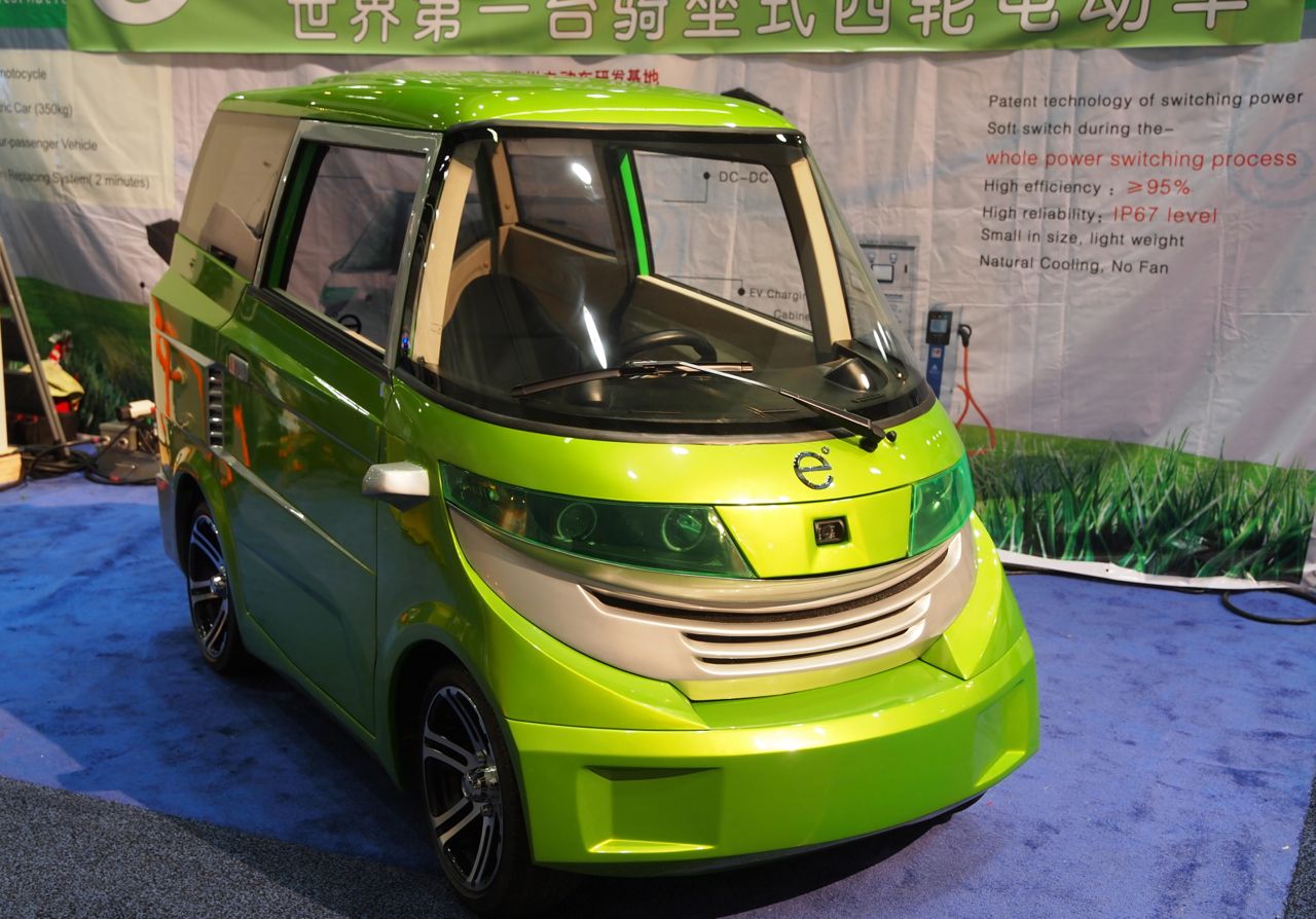 EVS Ample Eo electric vehicle claims "world's first equadricycle