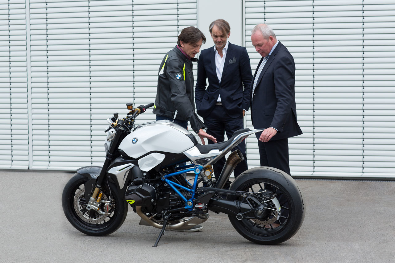 Regelmæssigt chance Vandret BMW Concept Roadster Motorcycle - Design Process Photo Gallery
