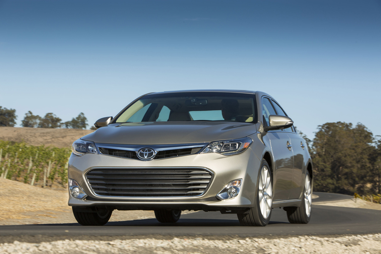 Toyota recalls precollision system on Avalon and ES models Autoblog