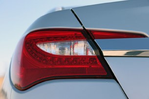 2011 Chrysler 200 taillight