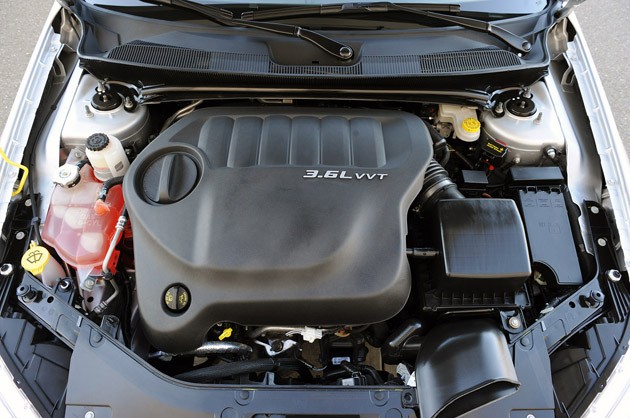 2011 Chrysler 200 engine