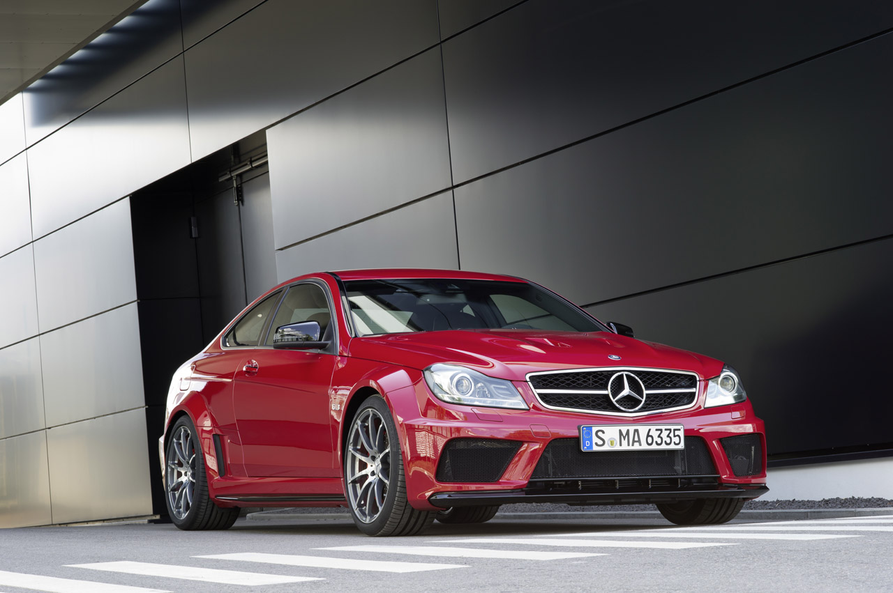 2012 Mercedes-Benz C63 AMG Coupe Black Series Photo Gallery