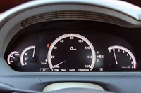 2011 Mercedes-Benz CL550 4Matic gauges
