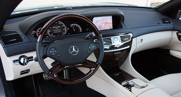 2011 Mercedes-Benz CL550 4Matic interior