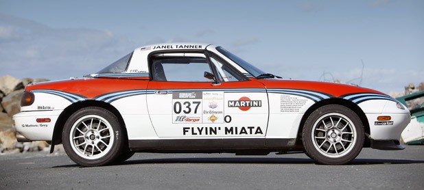 Flyin' Miata V8 Targa MX-5 Miata side view