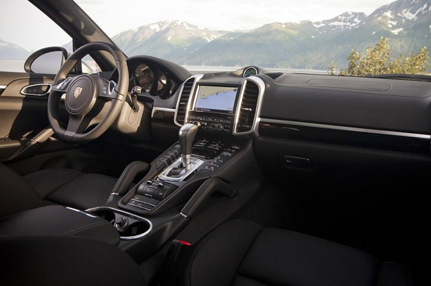 2013 Porsche Cayenne Diesel interior