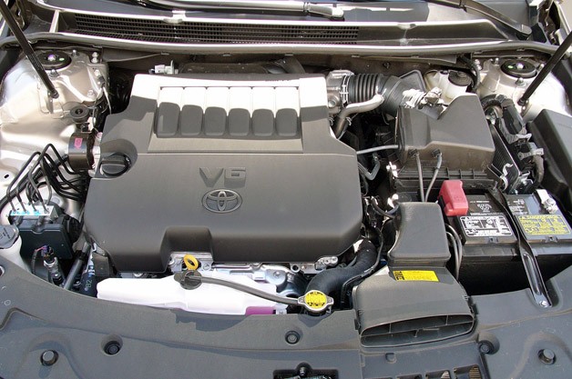 2013 Toyota Avalon engine