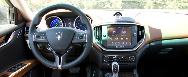 2014 Maserati Ghibli interior