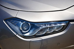 2014 Maserati Ghibli headlight