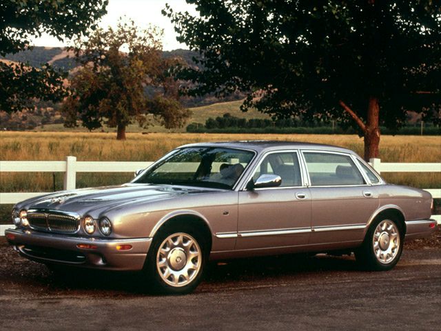 2002 Jaguar Xj8 Super V8 4dr Sedan Pictures
