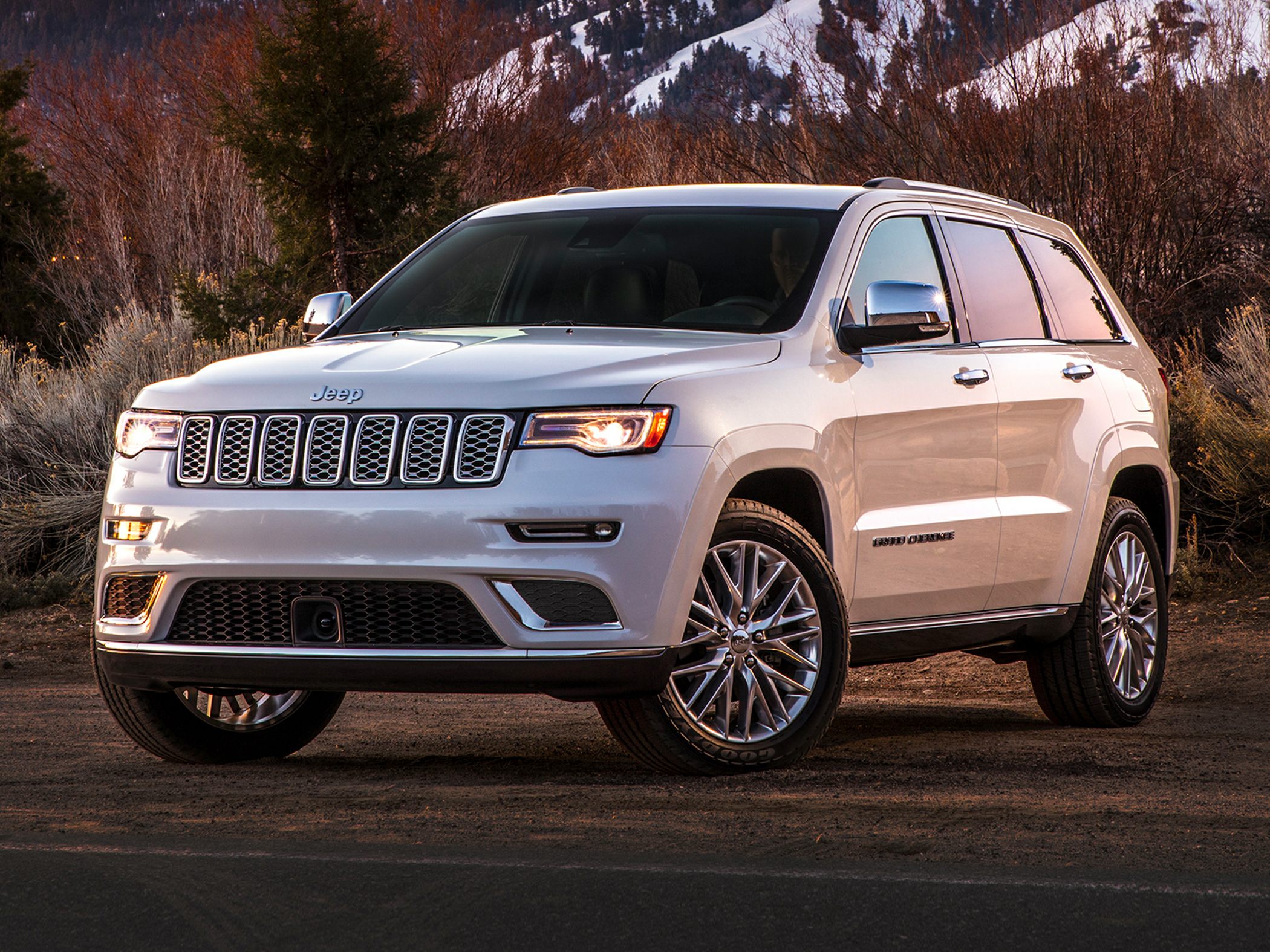 2021 Jeep Grand Cherokee Overland 4dr 4x2 Pictures