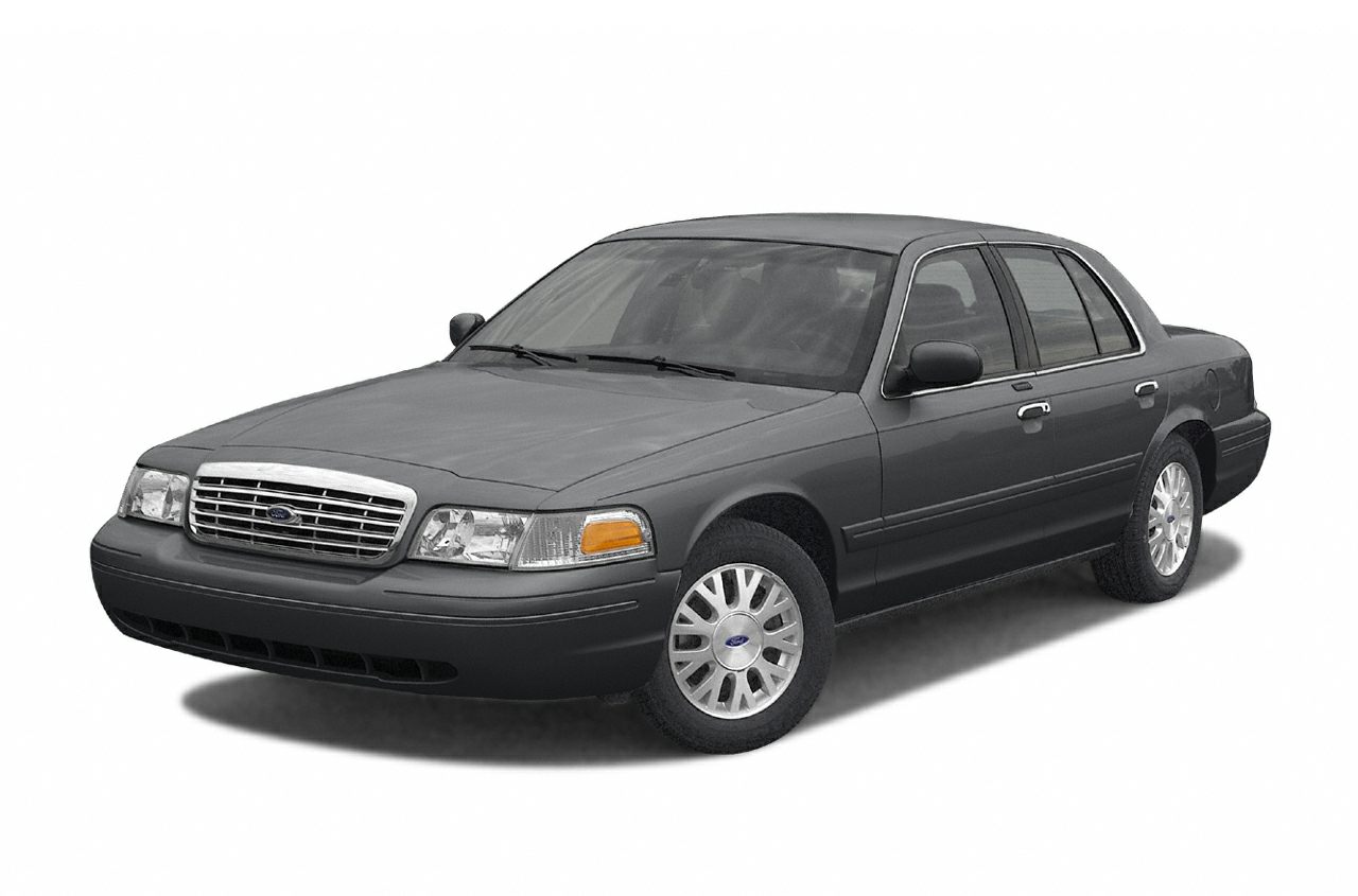 2004 Ford Crown Victoria Standard 4dr Sedan Pictures