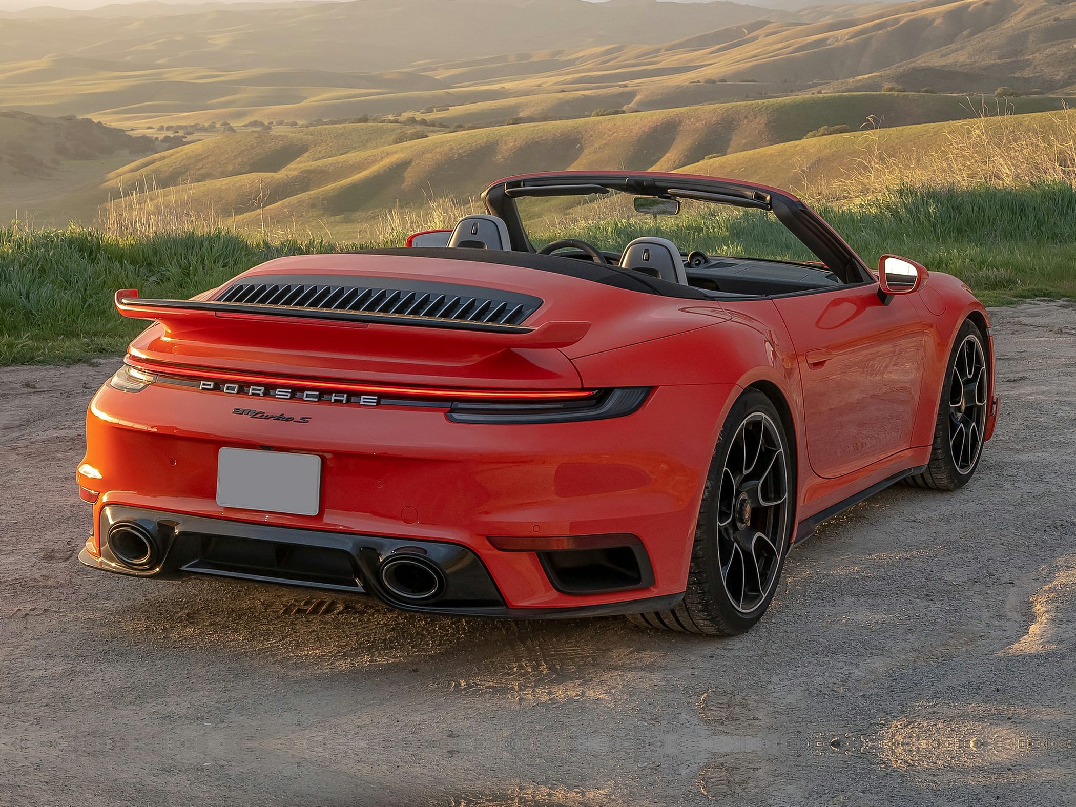 2022 Porsche 911 Turbo S 2dr All-Wheel Drive Cabriolet Pictures