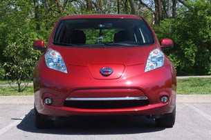 2013 Nissan Leaf front view