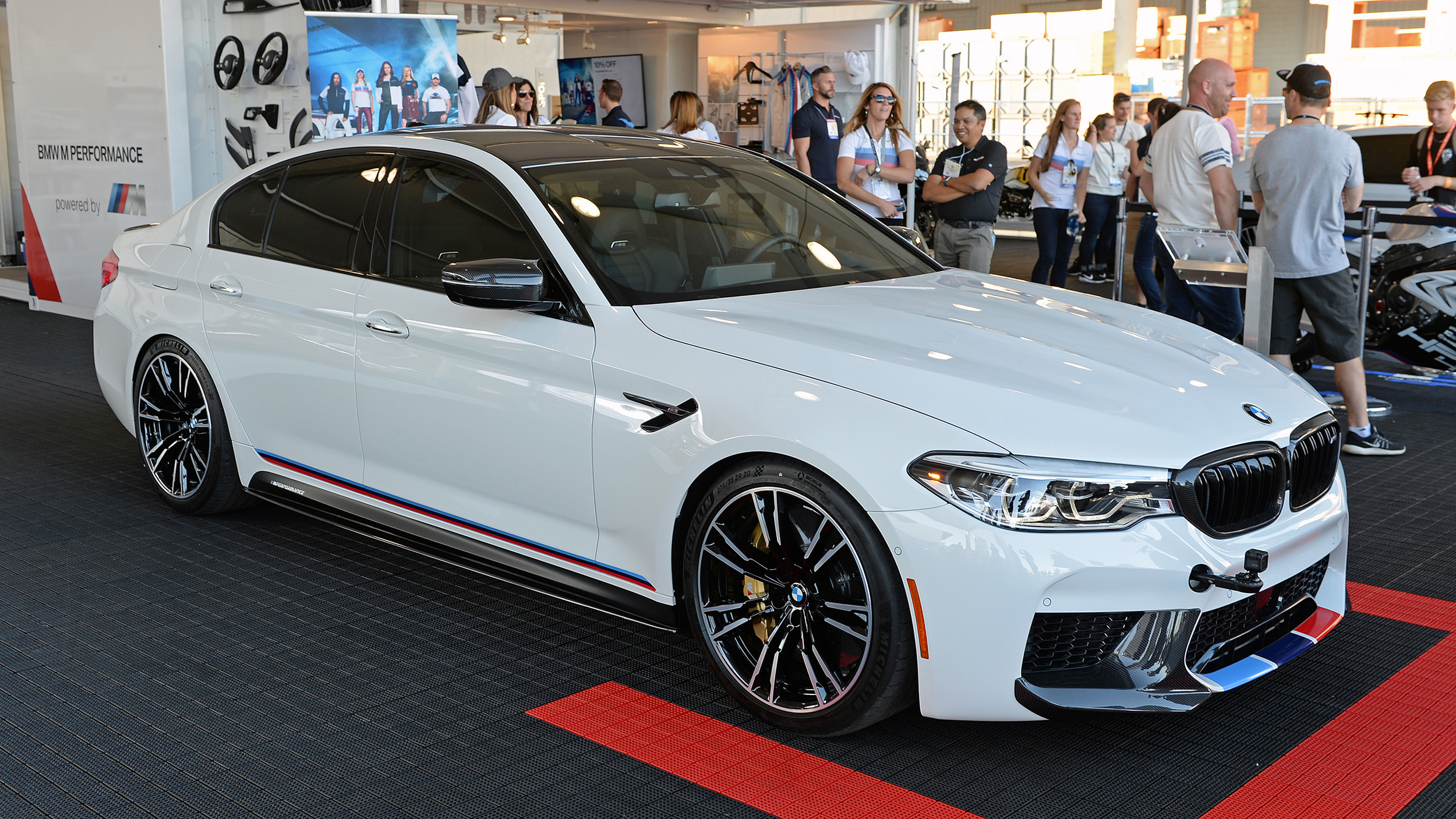2018 BMW M5 with M Performance Parts: SEMA 2017 Photo Gallery