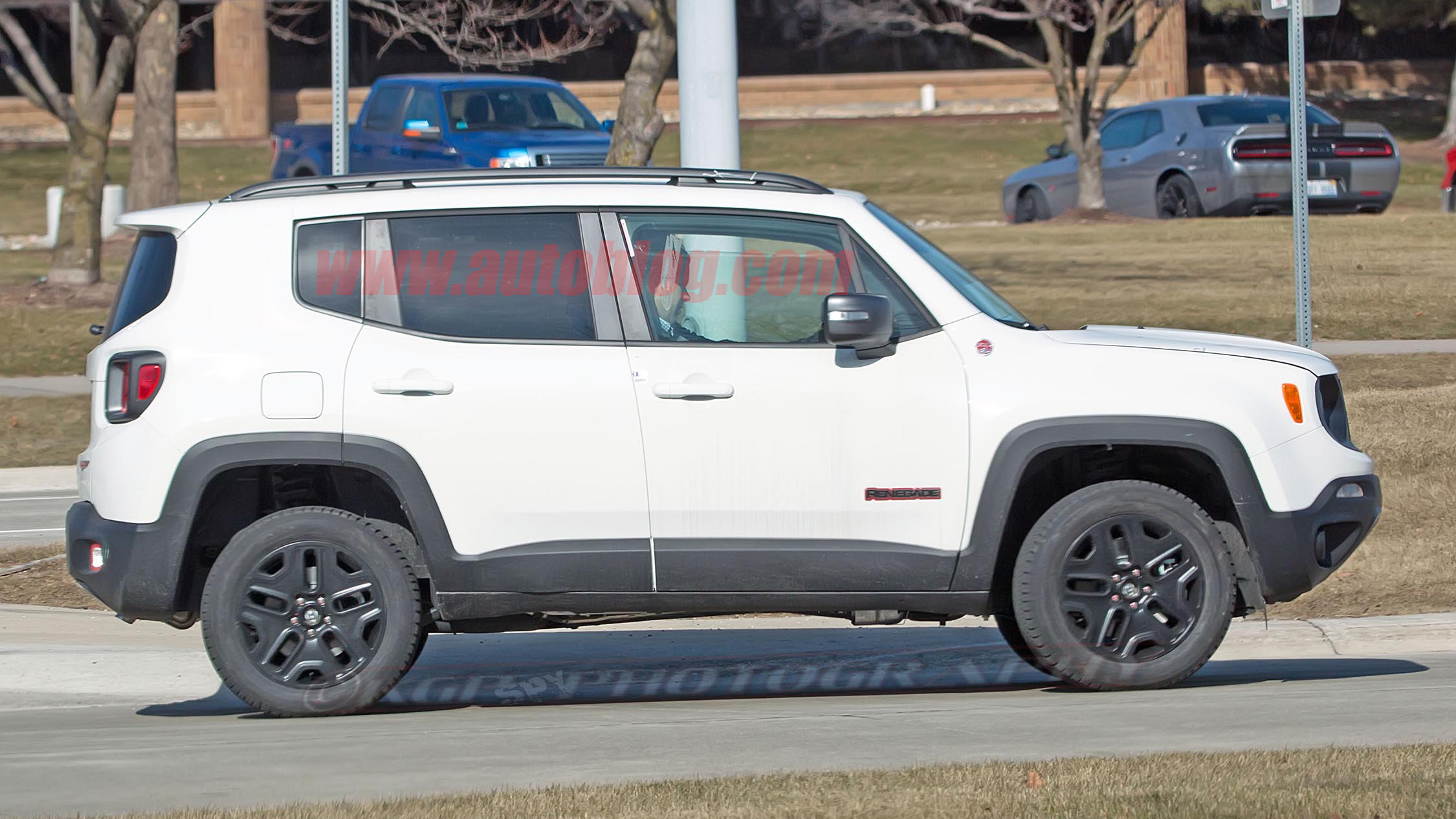 Jeep Renegade Hybrid spy photos - Autoblog
