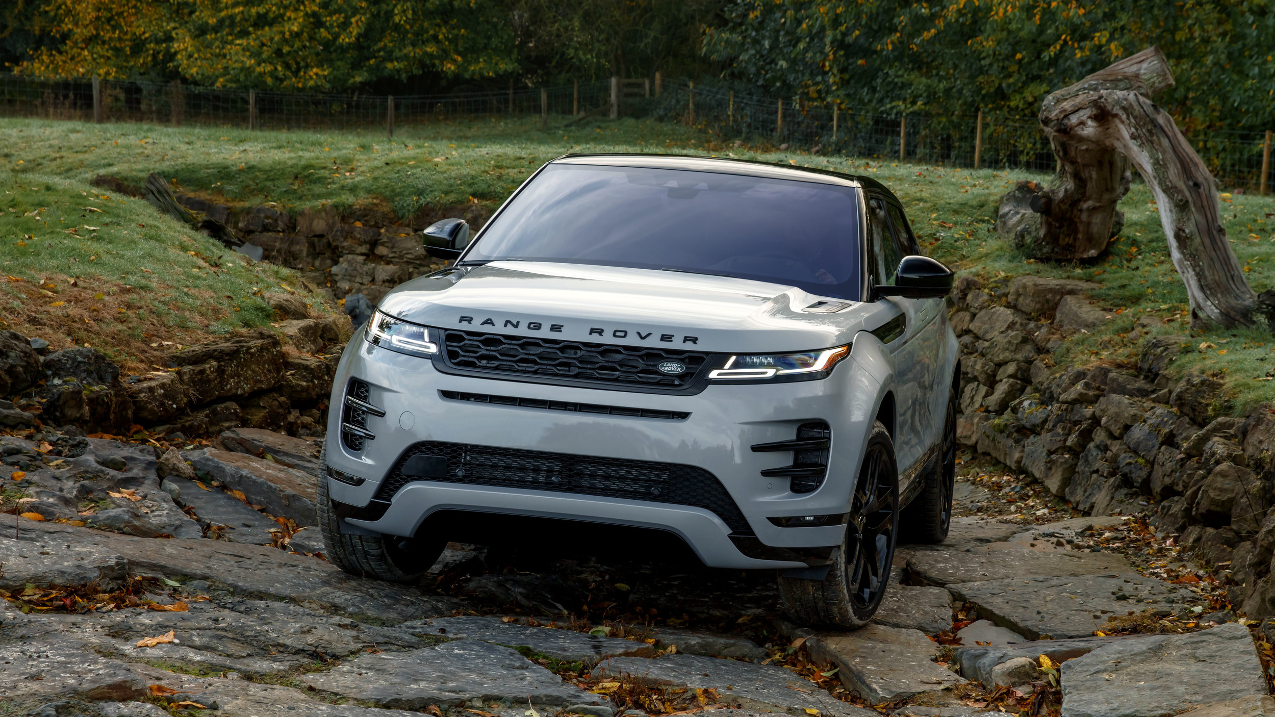 Land Rover Range Rover Evoque SUV: Models, Generations and Details