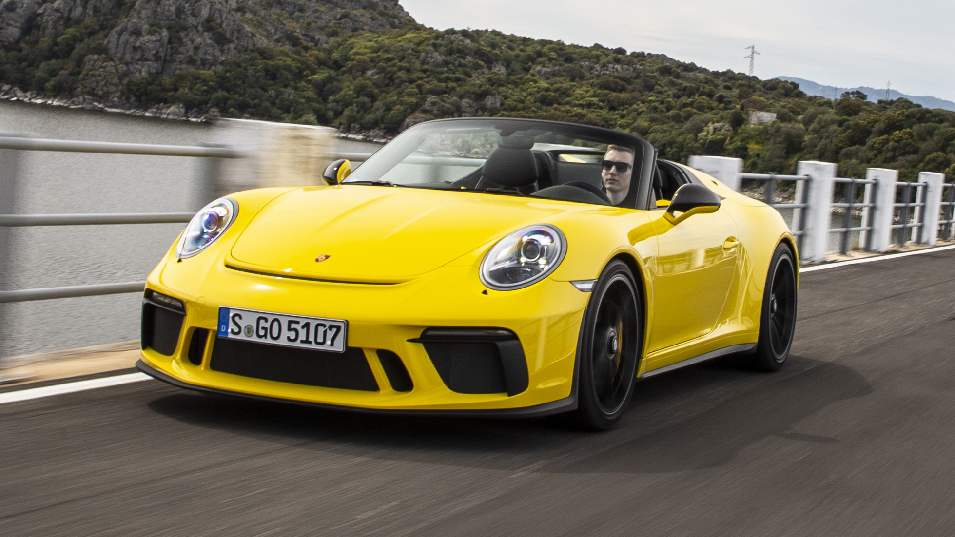2019 Porsche 911 Speedster First Drive Review Whats New Specs And Driving Impressions Autoblog