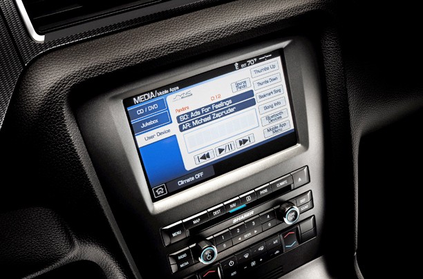 Ford Mustang ith SYNC AppLink