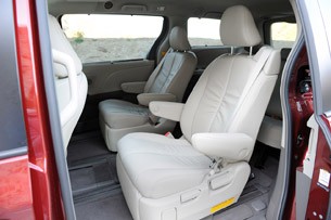2011 Toyota Sienna seats