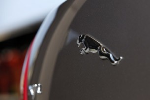 2011 Jaguar XJL emblem