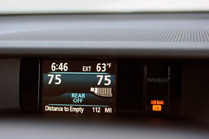 2011 Toyota Sienna display