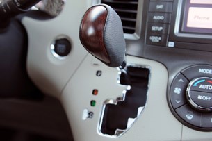 2011 Toyota Sienna gear shift