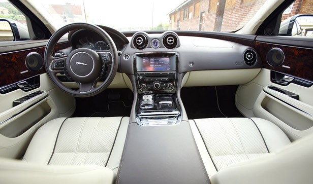 2011 Jaguar XJL interior