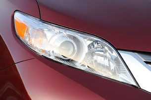 2011 Toyota Sienna headlight