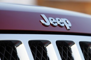 2011 Jeep Grand Cherokee badge