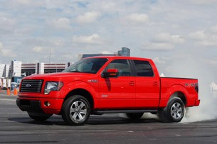 2011 Ford F-150 front 3/4 view