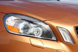 2011 Volvo S60 headlight