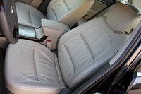 2011 Hyundai Azera Limited front seats