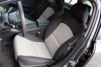 2010 Chevrolet Malibu, front seats