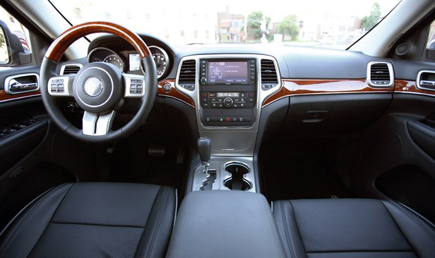 2011 Jeep Grand Cherokee interior