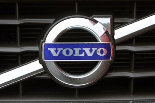 2011 Volvo S60 logo