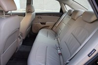 2011 Hyundai Azera Limited rear seats