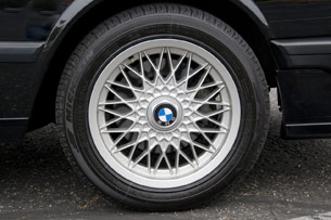 1988 BMW M5 wheel
