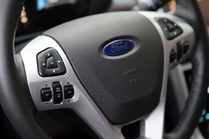 2011 Ford Edge steering wheel