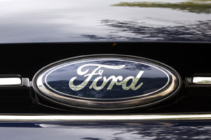  2012 Ford Grand C-Max emblem