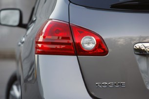 2011 Nissan Rogue taillight