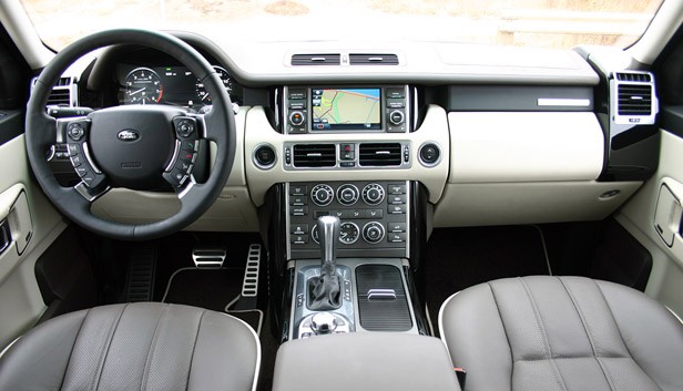 2011 Land Rover Range Rover Supercharged interior
