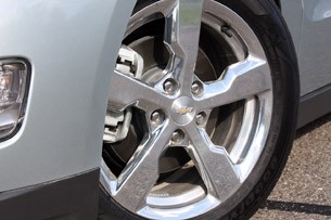 2011 Chevrolet Volt wheel