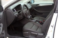 2011 Volkswagen Jetta front seats