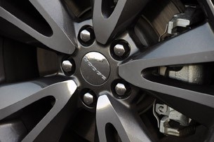 2011 Dodge Durango wheel detail