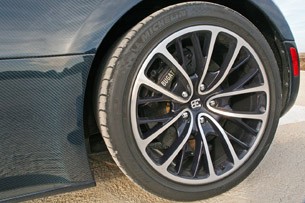 2011 Bugatti Veyron Super Sport wheel