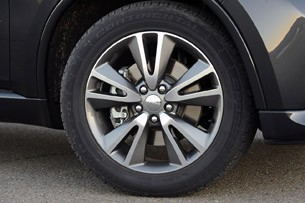 2011 Dodge Durango wheel