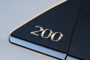 2011 Chrysler 200 badge