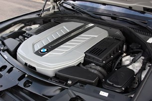 2010 BMW 760Li engine