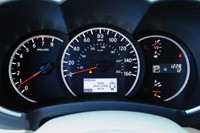 2011 Nissan Quest gauges